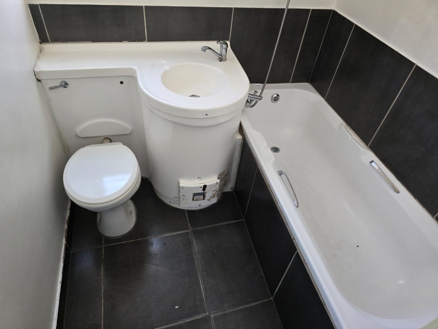2 Bedroom Property for Sale in Morgan Village Western Cape